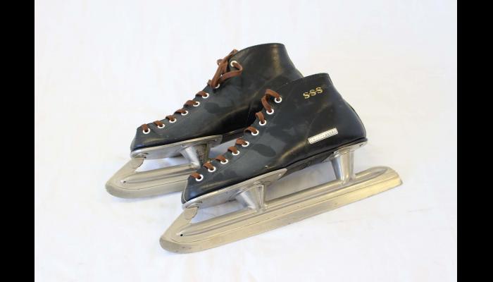 スケート靴26.5cm（ハーフ用）3
