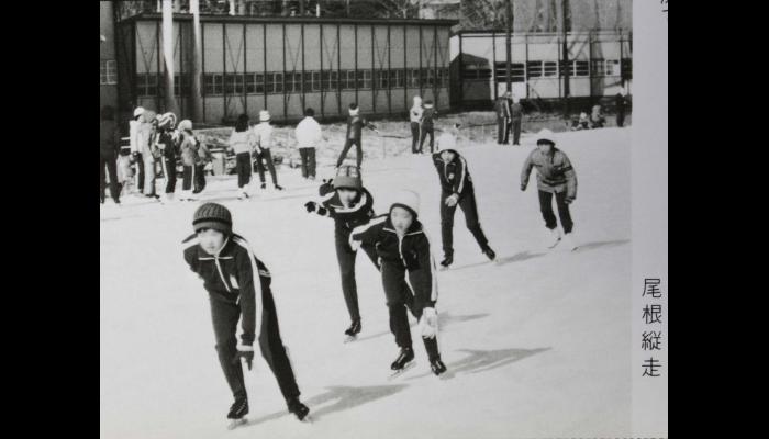 八戸市立多賀台小学校スケート大会のようす