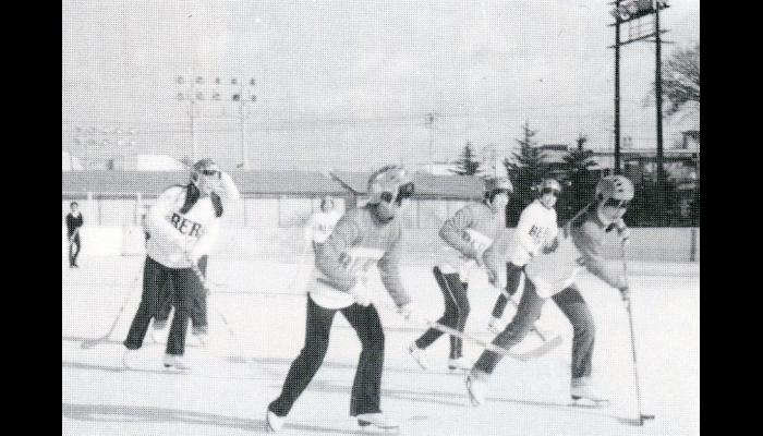 青森県立八戸東高等学校　校内スケート大会のようす