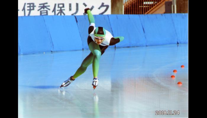 第38回全日本学生スピードスケート選手権大会に出場している加賀選手