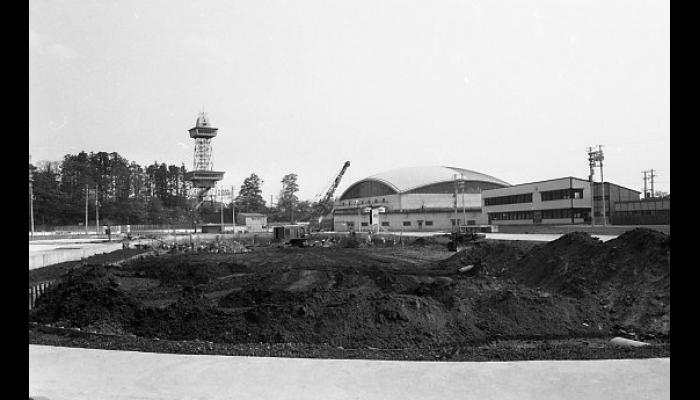 昭和47年　八戸市民プール　工事現場